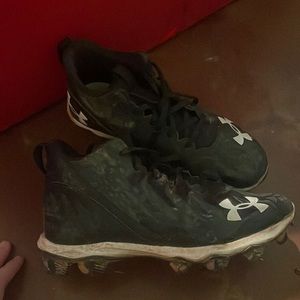 UNDER ARMOUR CLEATS
